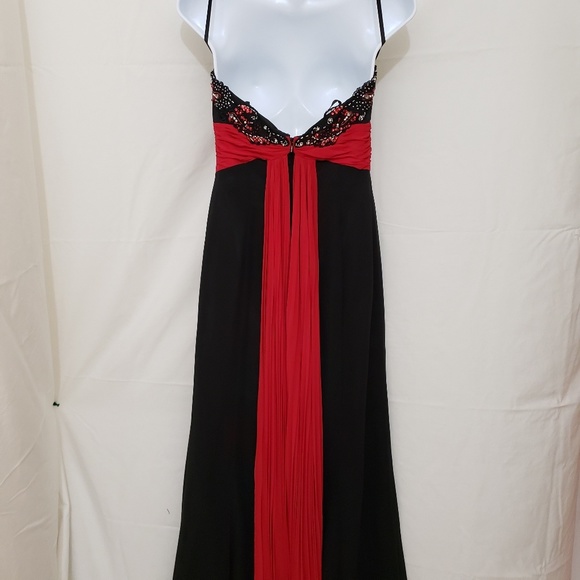 WoW Prom or Pageant Dress Size 6 - Picture 5 of 8